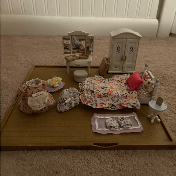 Calico Critters Lavender bedroom set - Picture 1 of 1